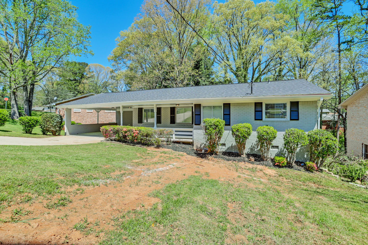 2074 Troutdale Dr photo 3
