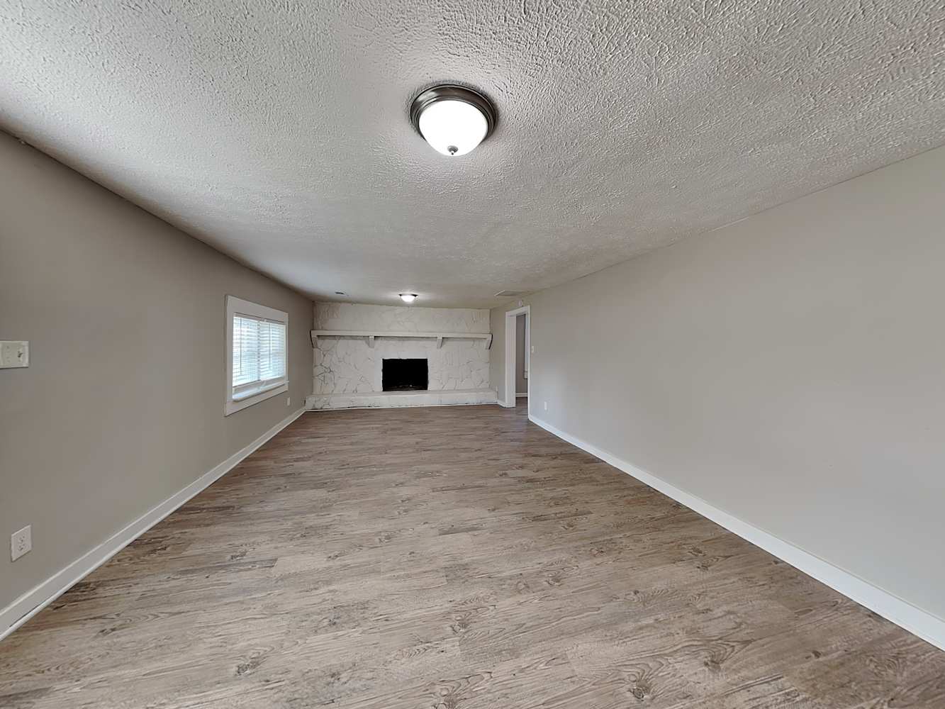 547 Rustic Rd photo 3