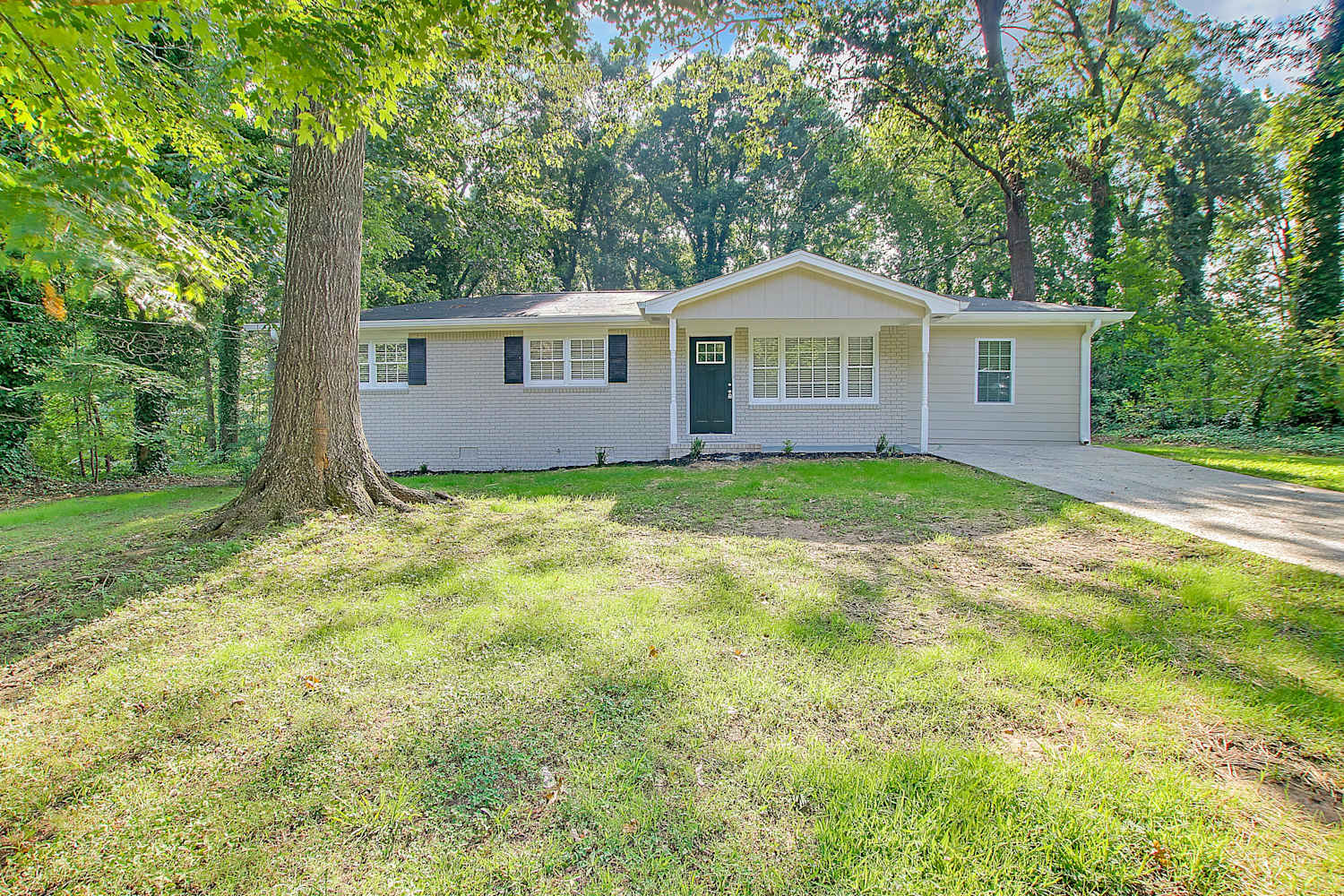 7110 Carolyn Cir photo 2