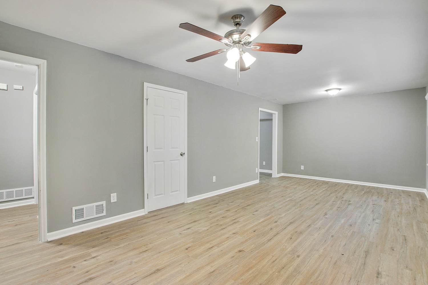 6352 N Sweetwater Rd photo 4
