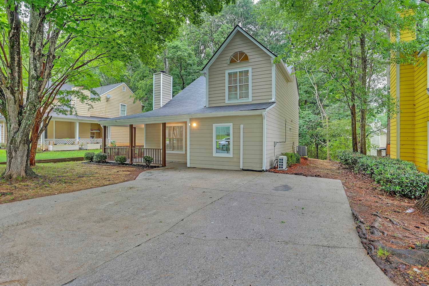 1018 Autumn Crest Ct photo 3