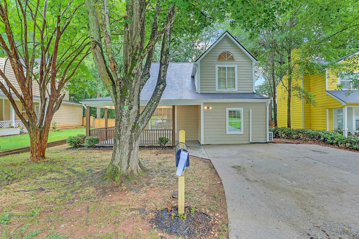 1018 Autumn Crest Ct photo 2