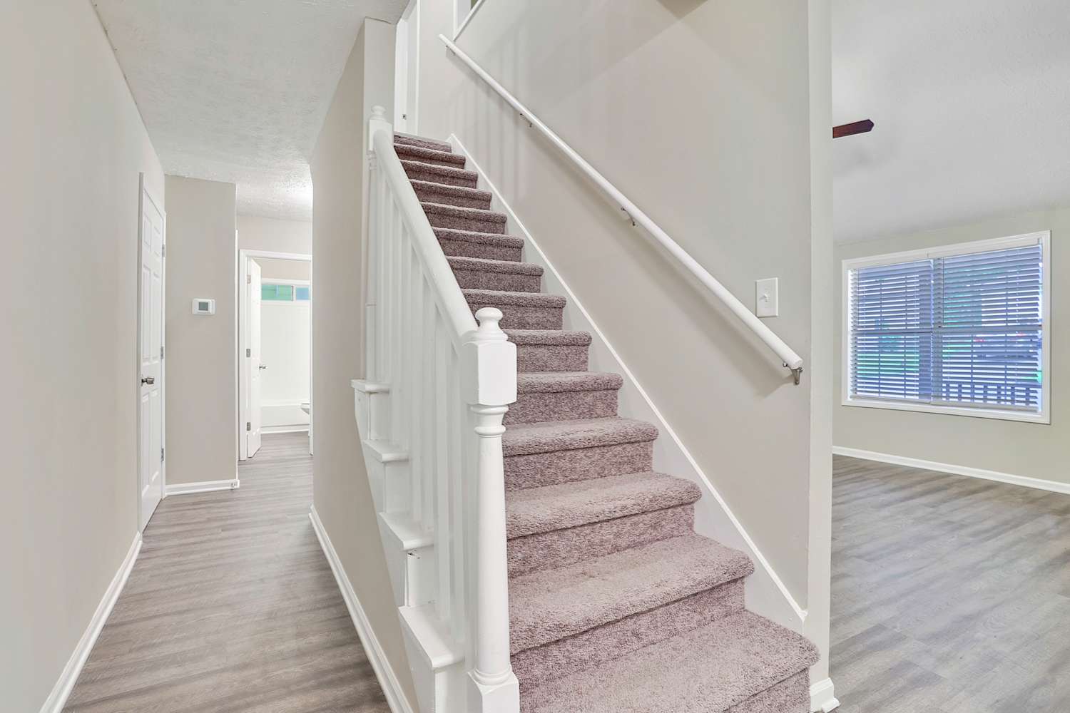 1018 Autumn Crest Ct photo 4