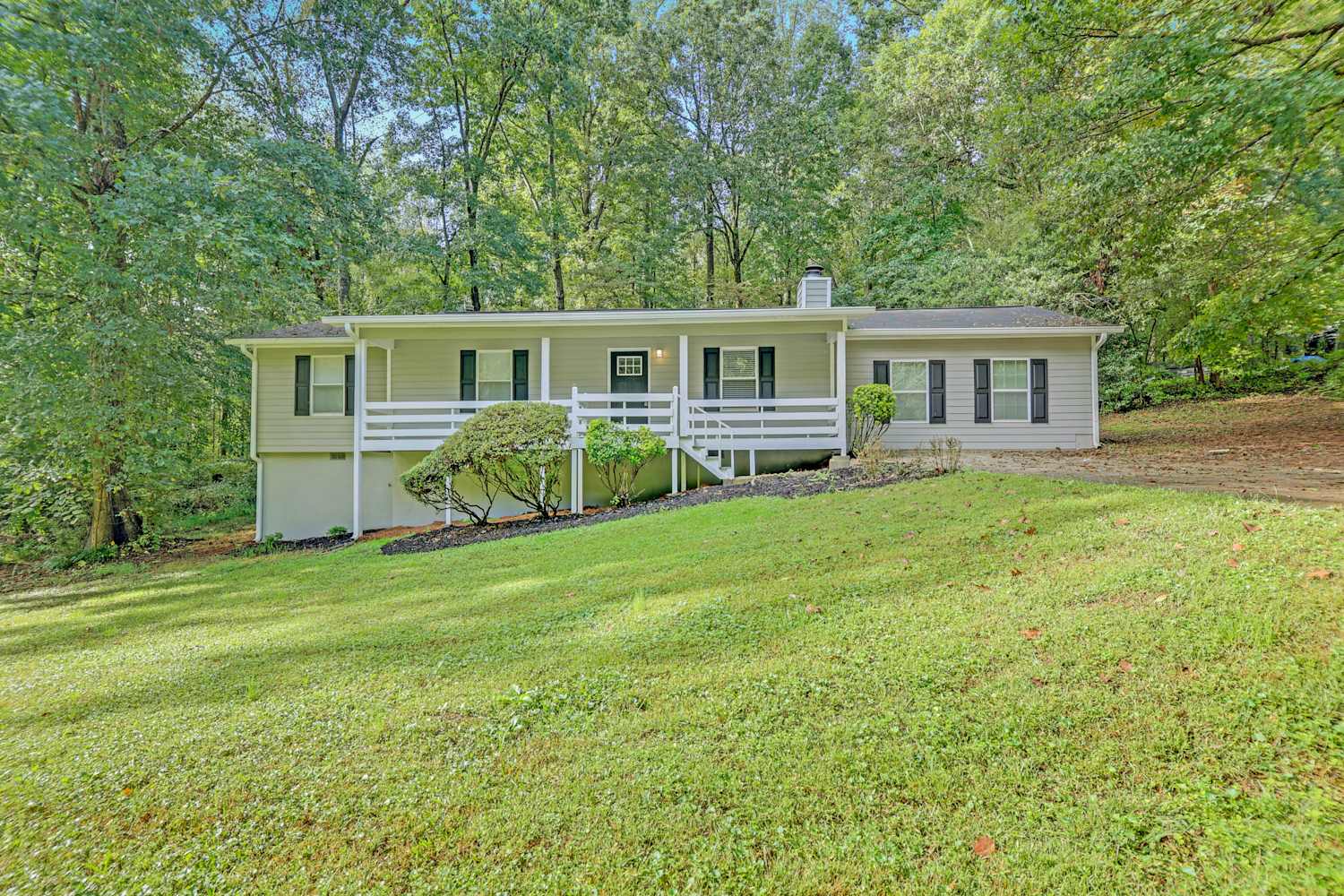 4523 Housworth Dr photo 2