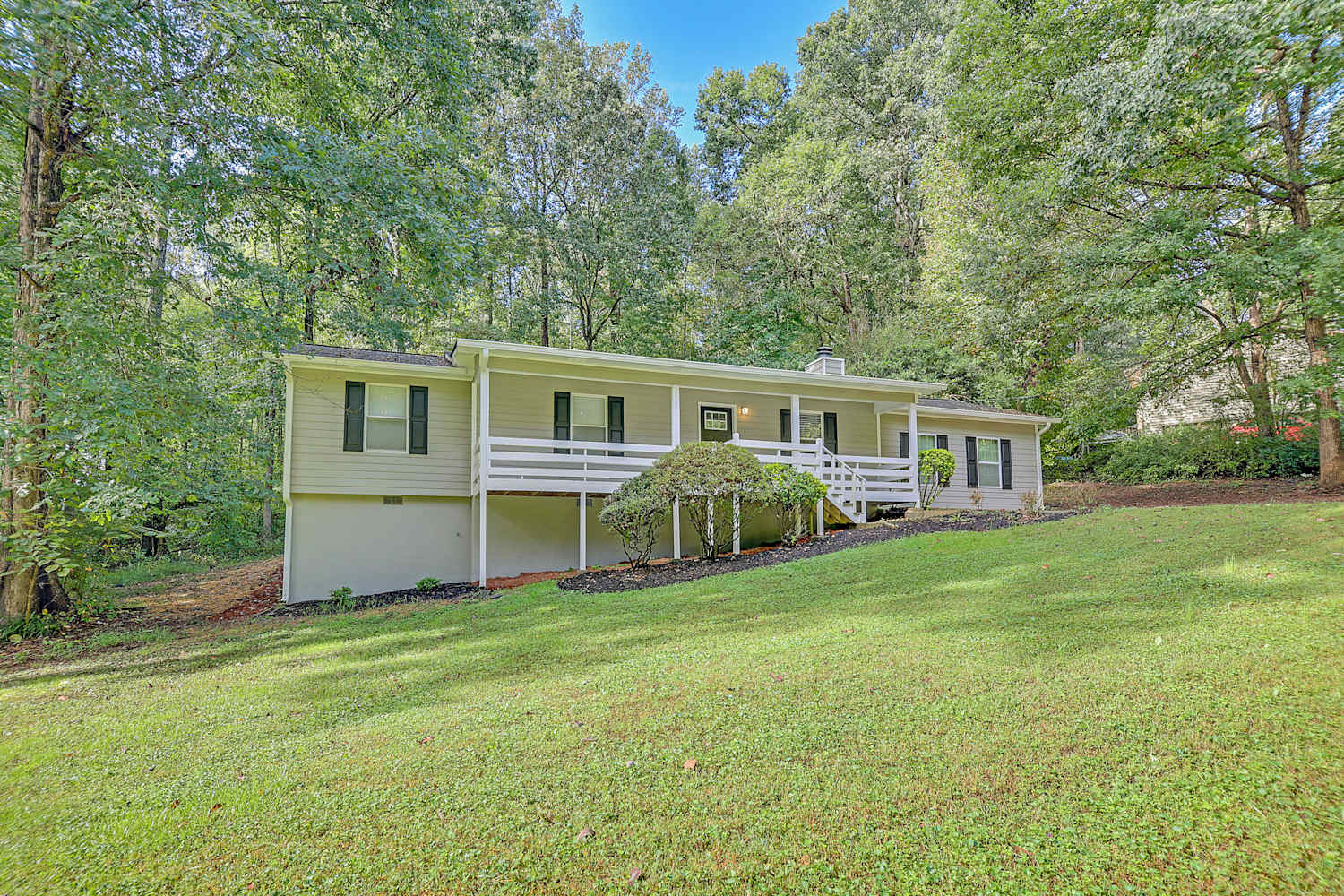 4523 Housworth Dr photo 3