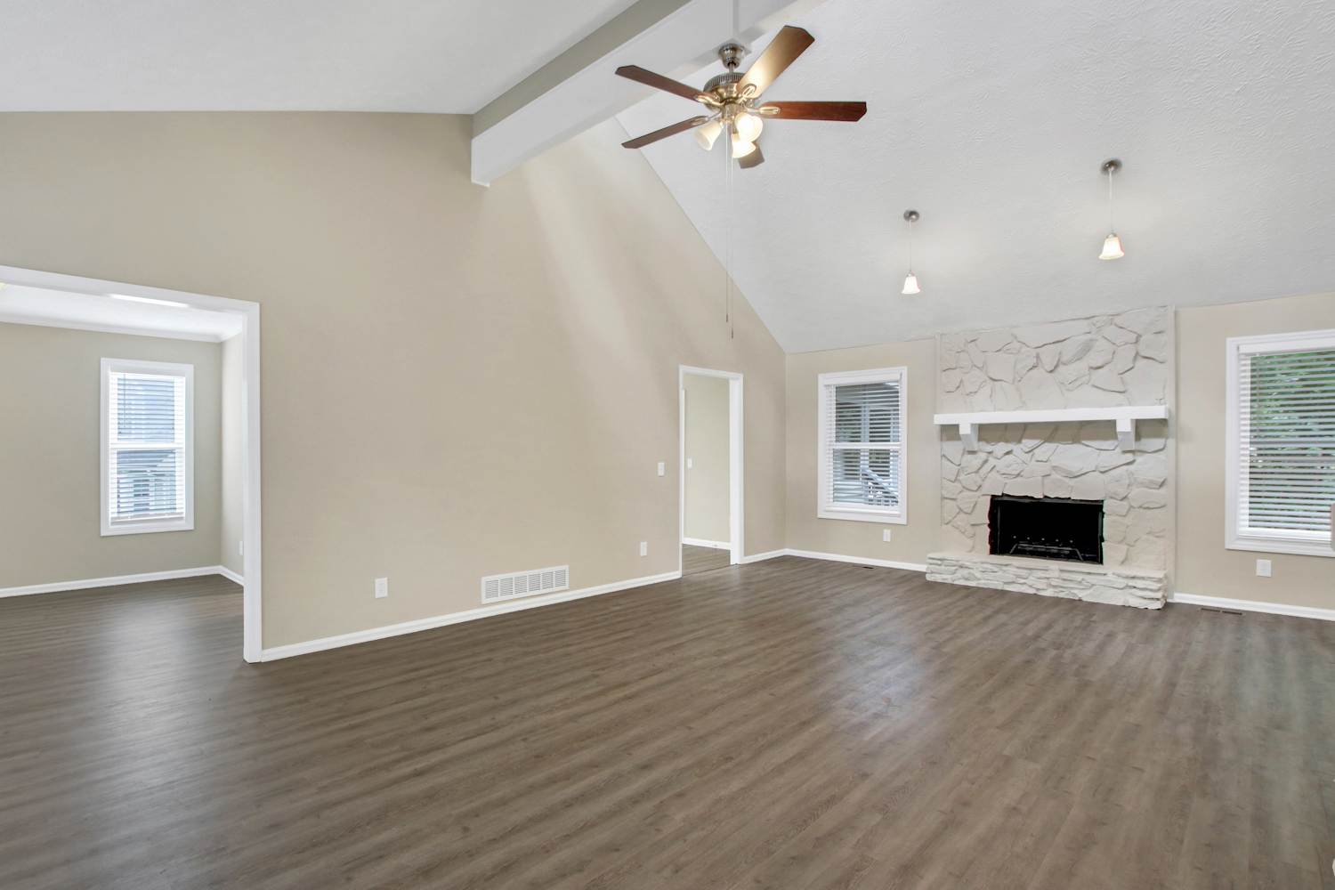3918 Ardsley Dr photo 4