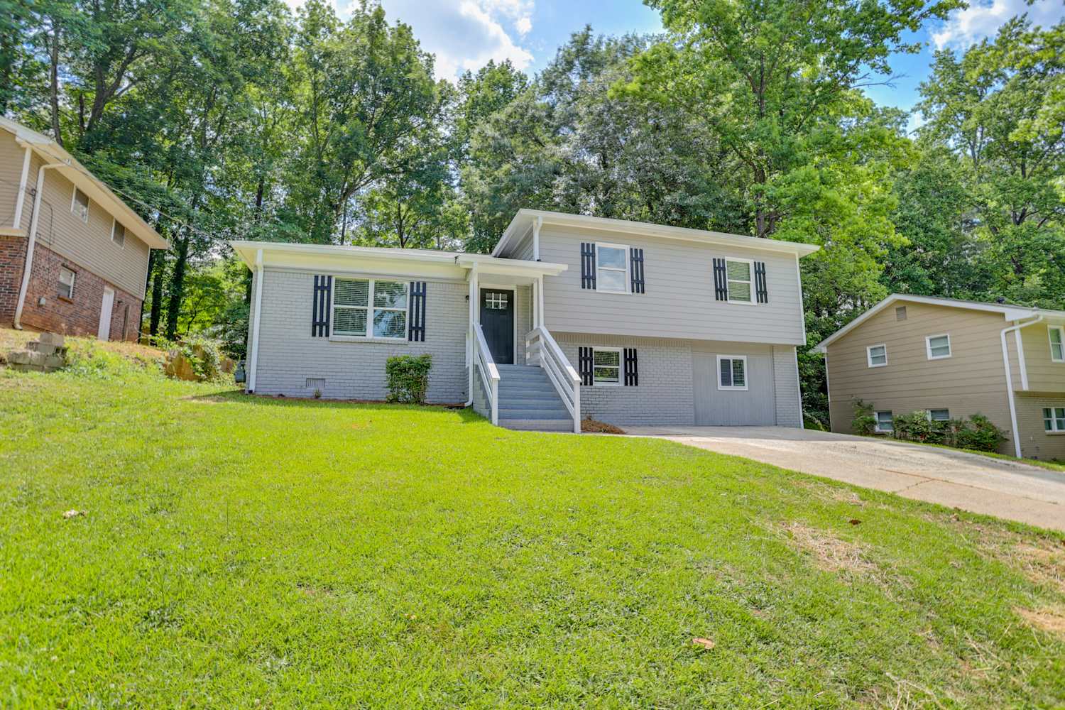 1400 High Meadow Dr photo 2