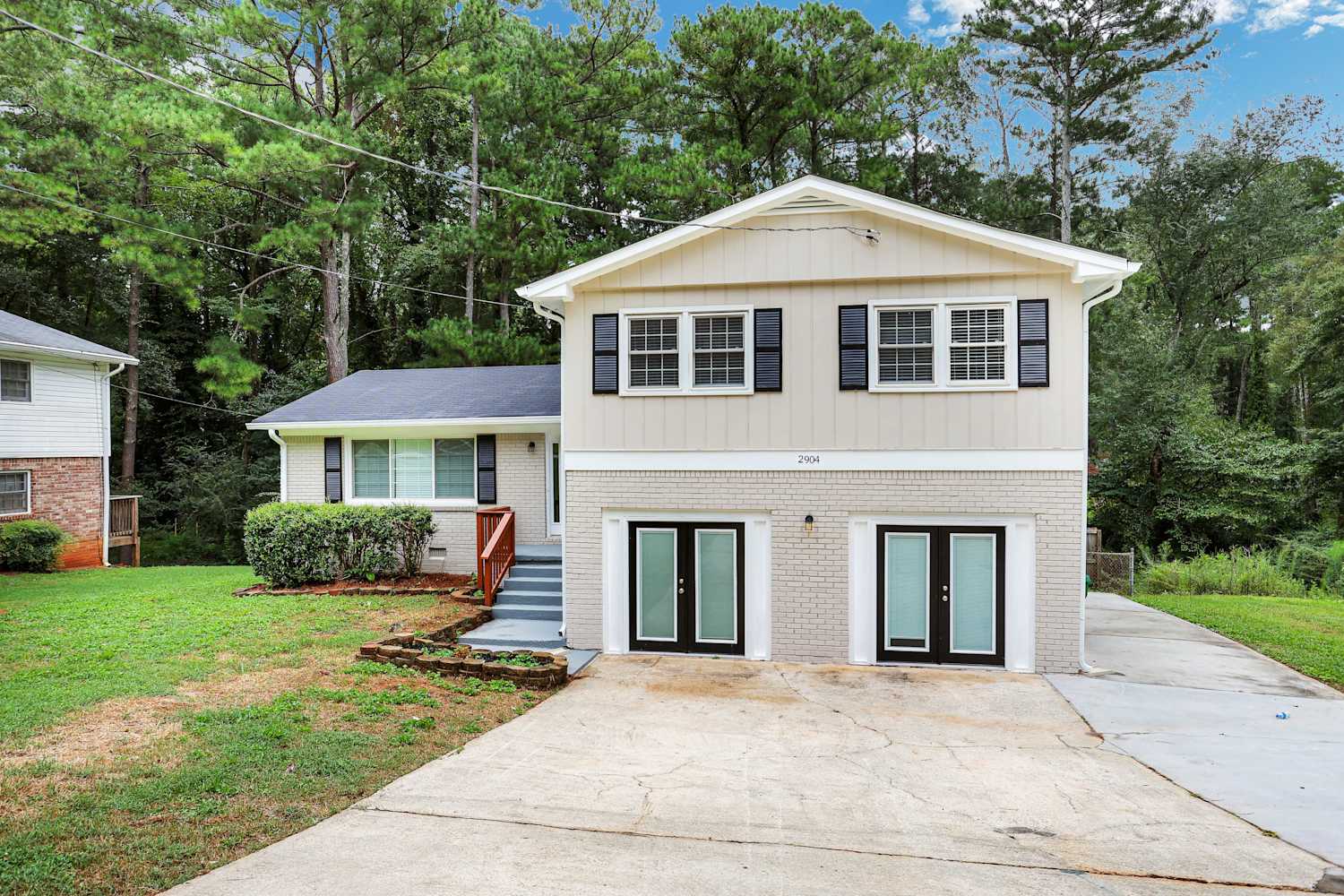 2904 Lloyd Rd photo 2