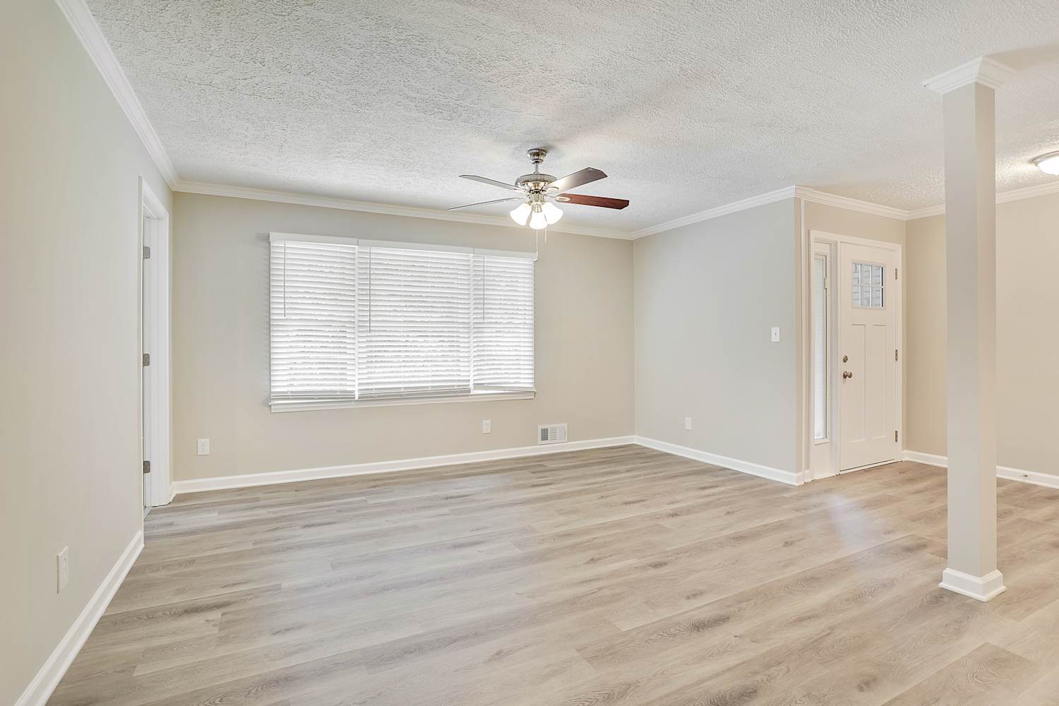 3074 Boulder Way photo 4
