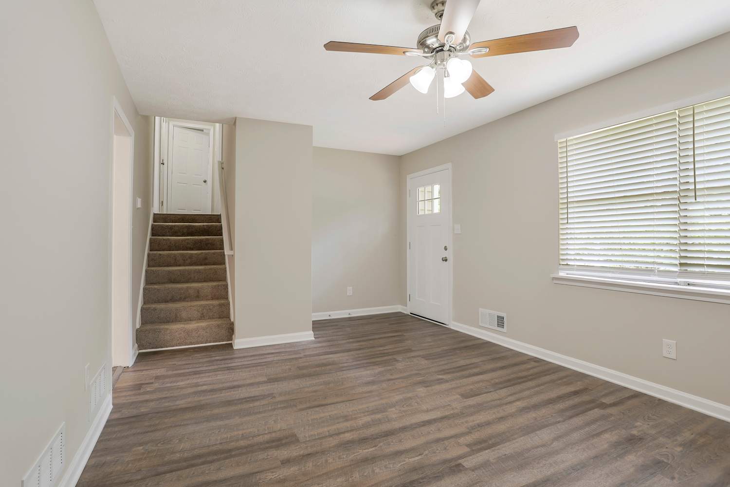 3868 Burnt Leaf Ln photo 5