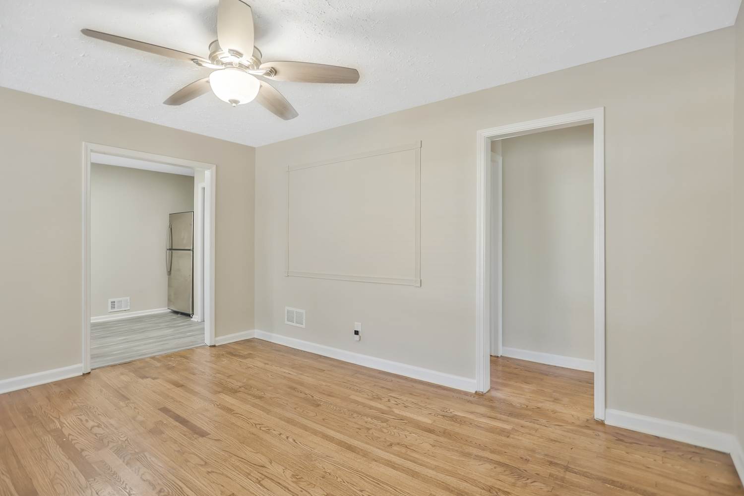 8510 Dawn Ave photo 4