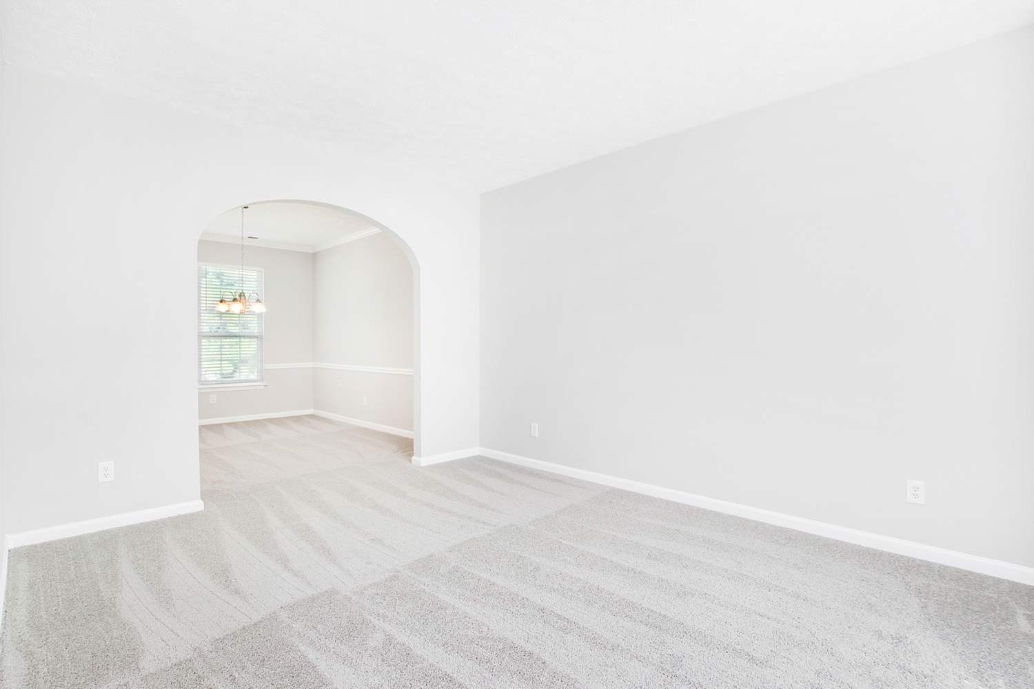 7116 Springchase Way photo 2