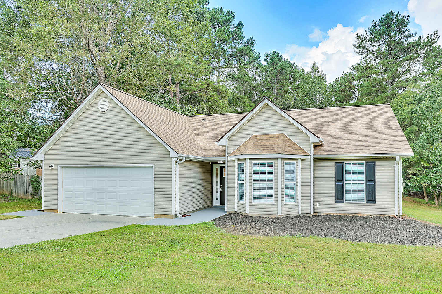 308 Devonshire Dr photo 3