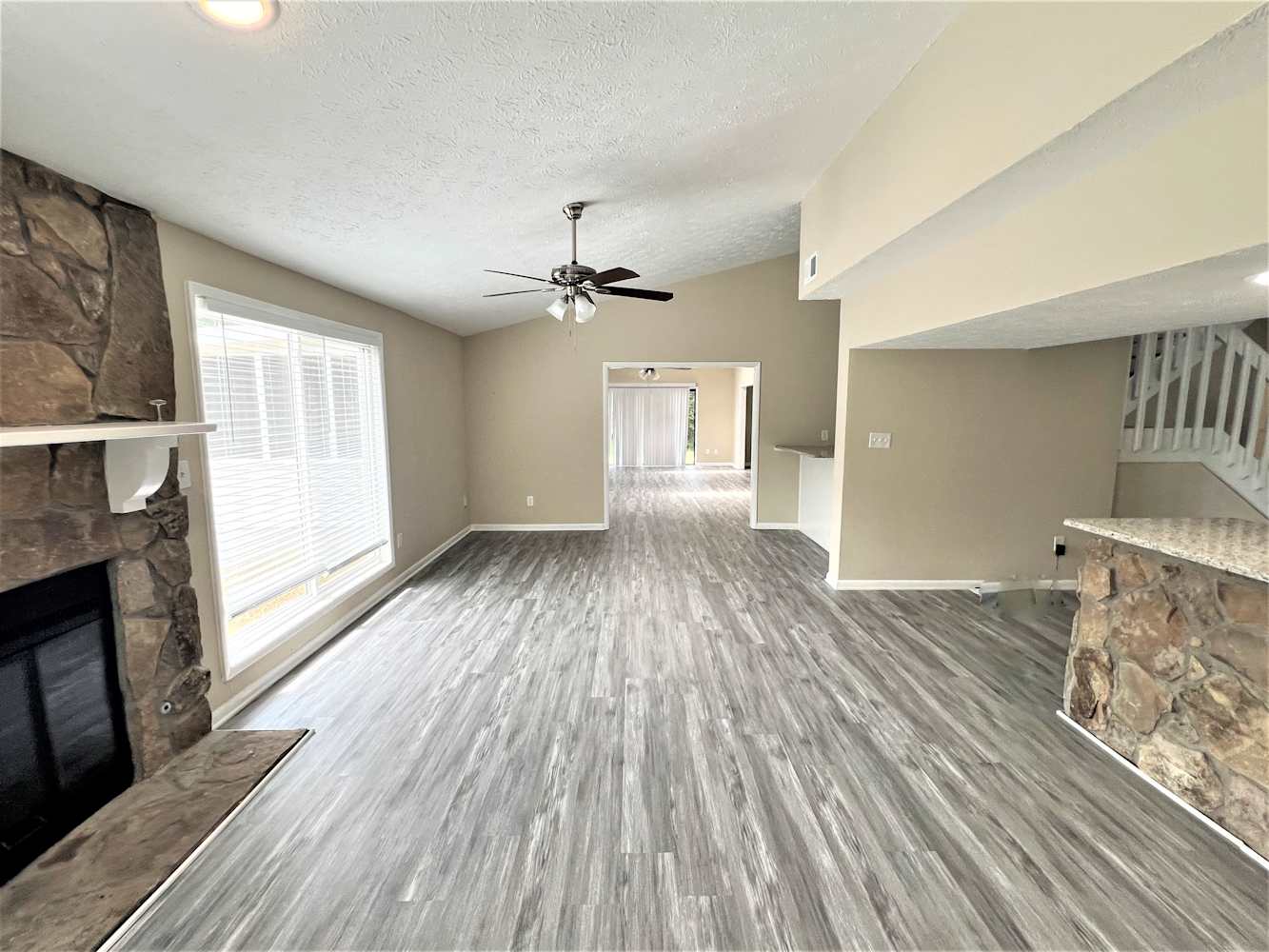5006 Stoney Point Cir photo 4