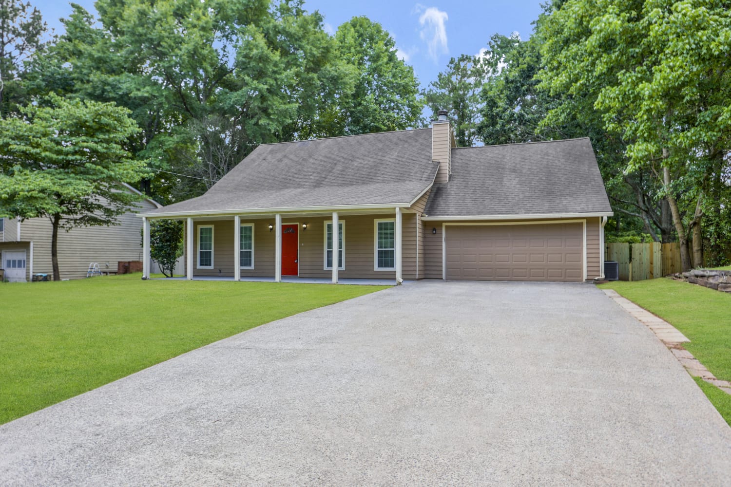 1356 Gray Rock Dr photo 3