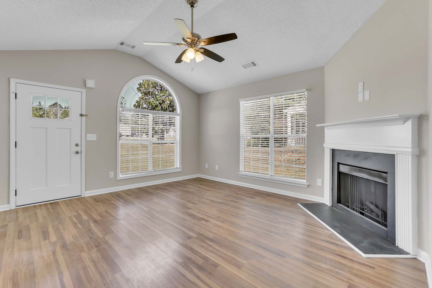 115 Galway Ln photo 5
