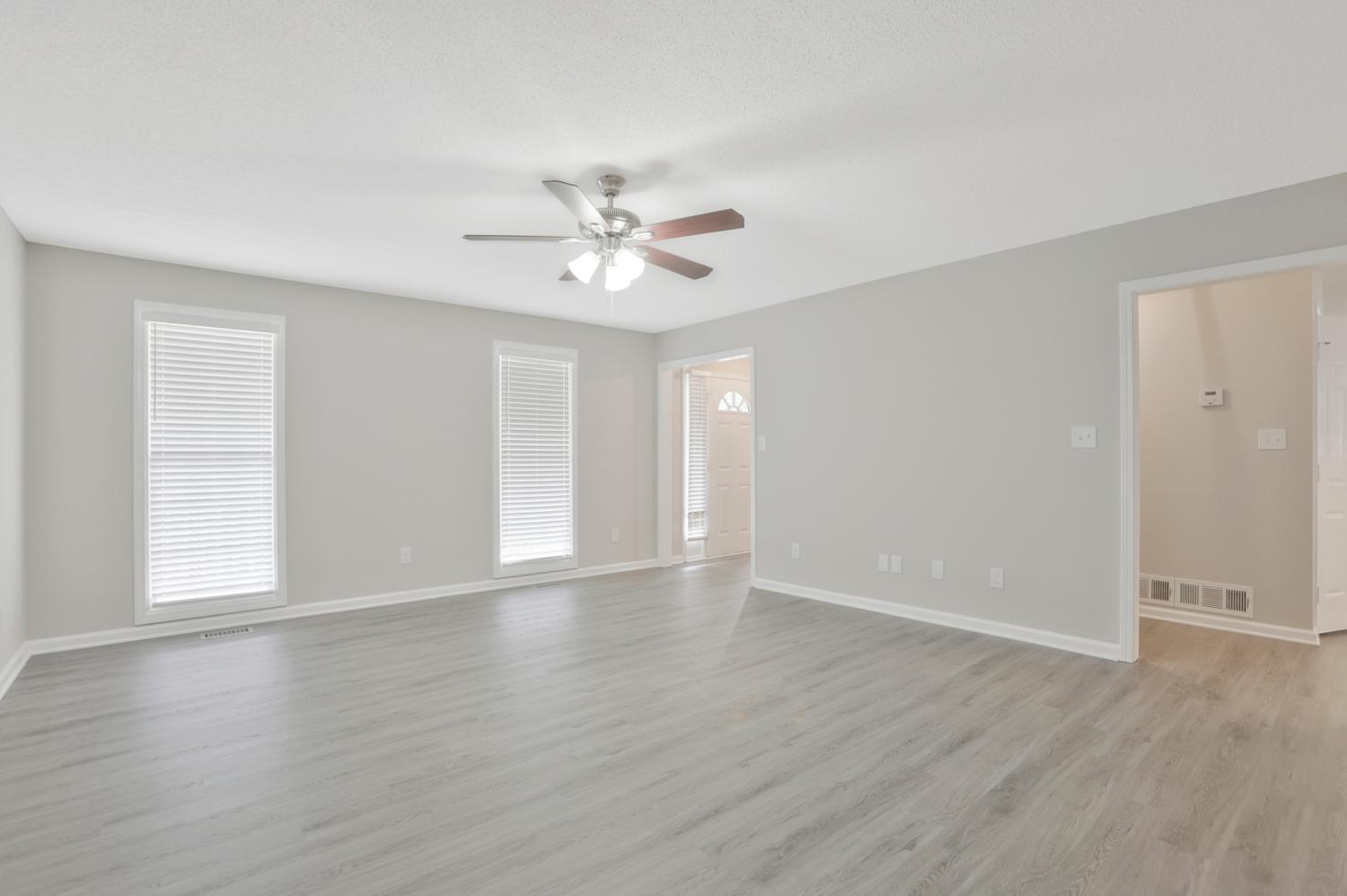 124 Ardmore Pl photo 4