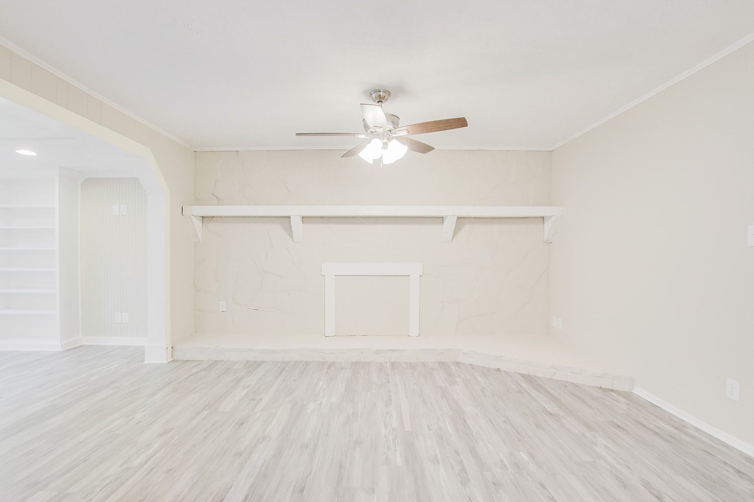 4334 Compton Cir photo 3