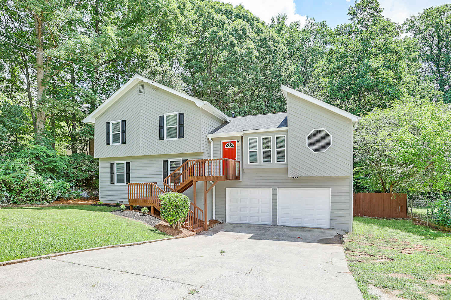 164 Kathryn Dr photo 3