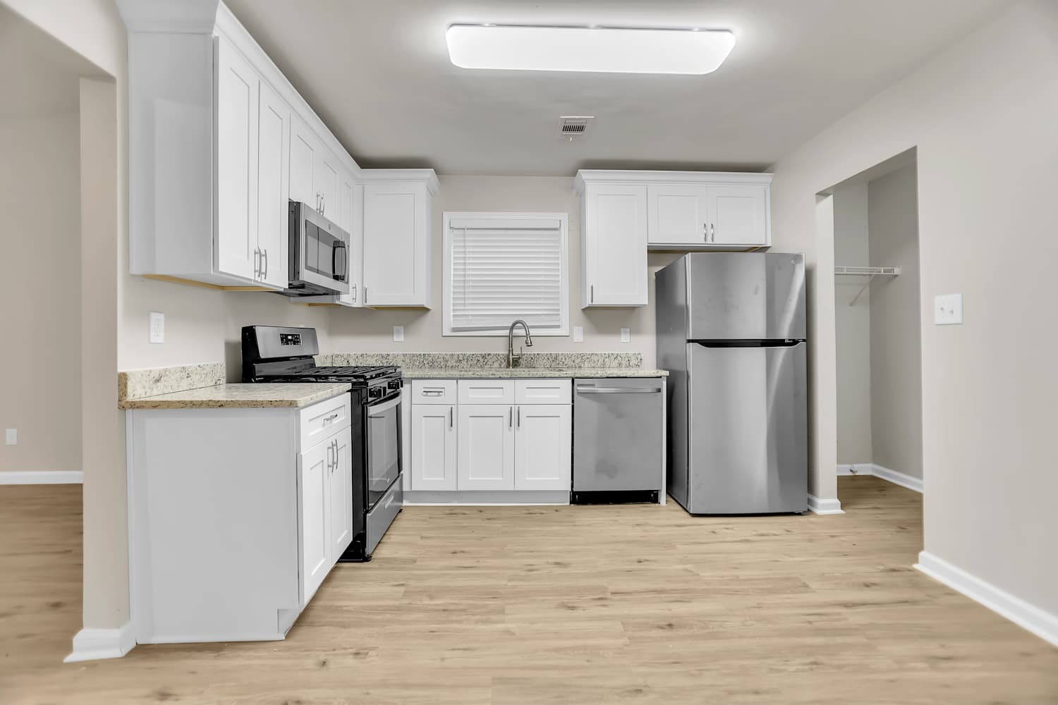 4680 Cedar Park Trl photo 5