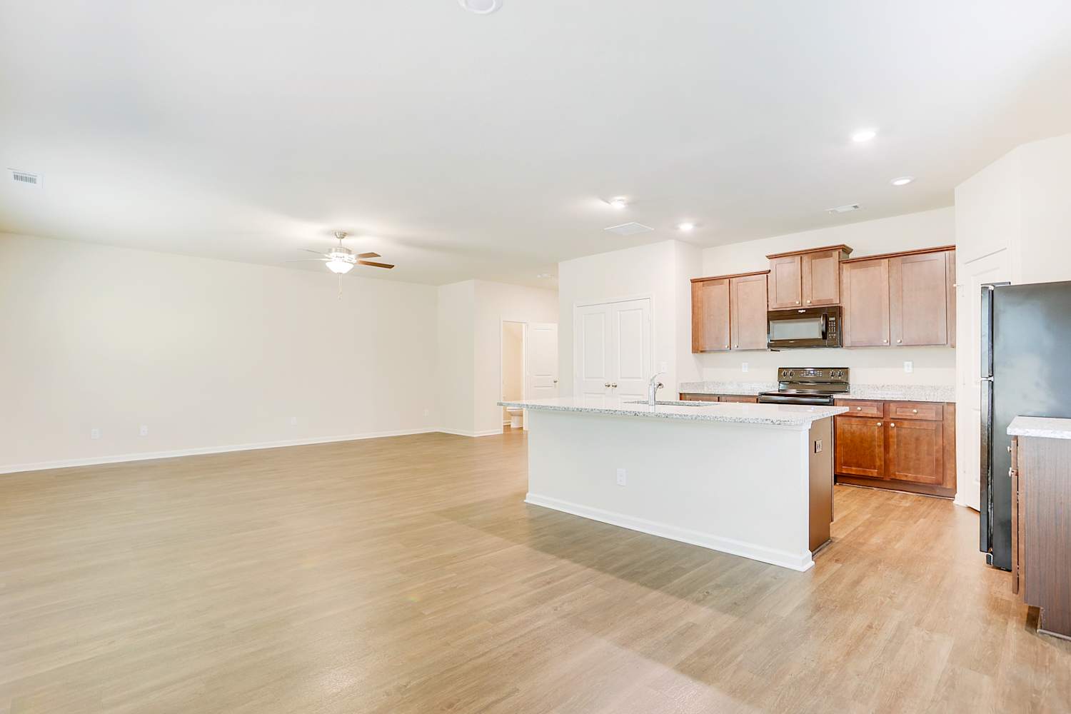 3465 Ridge Hill Pkwy photo 4