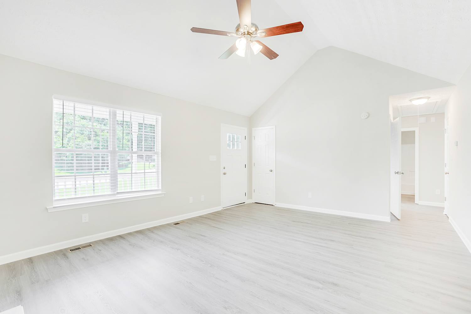 171 Aberdeen Pl photo 4