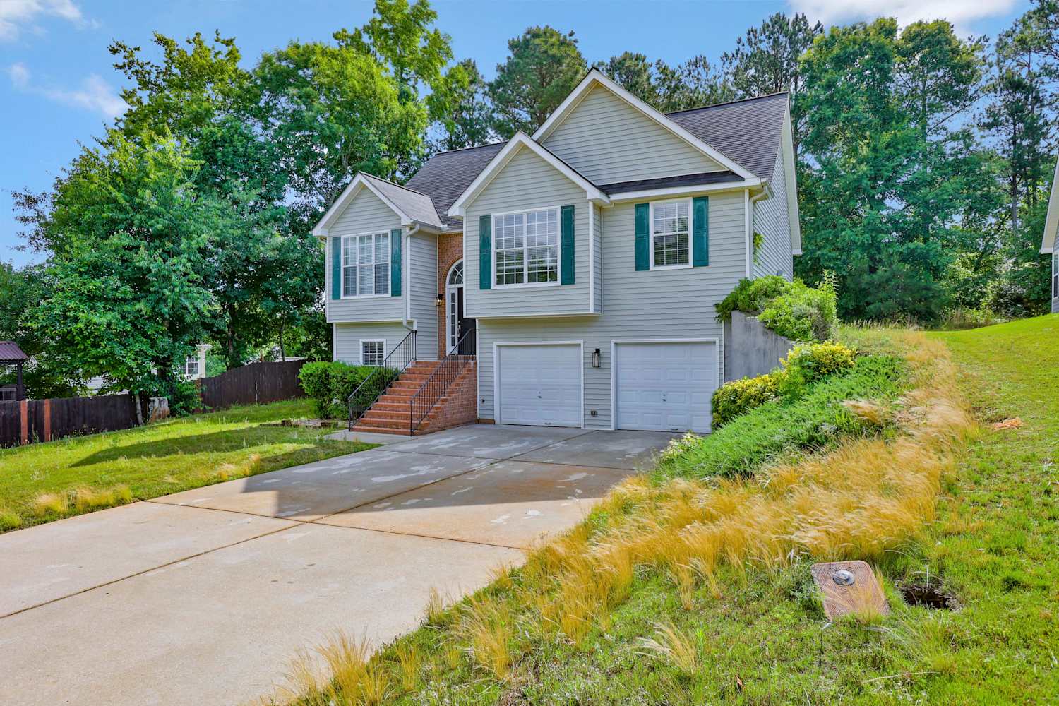 352 The Gables Dr photo 3