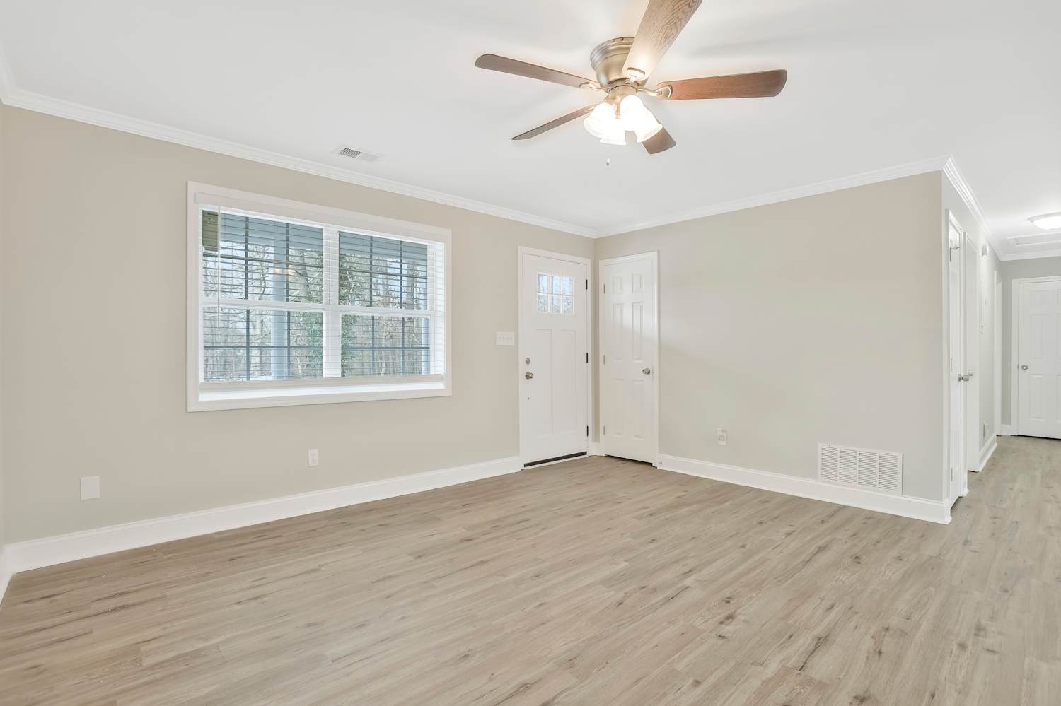 6513 Jackie Ln photo 3