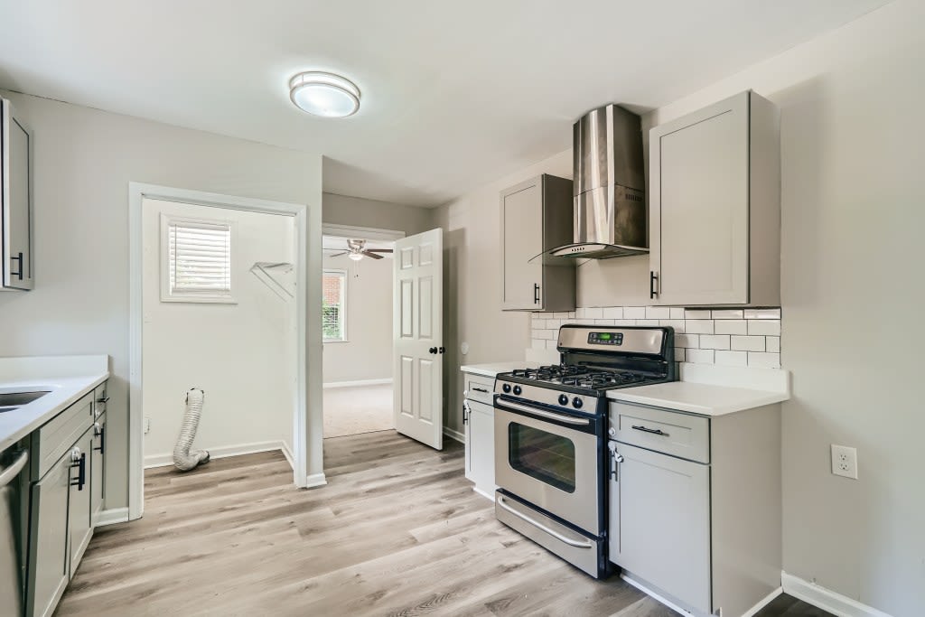 1278 Richard Rd photo 3