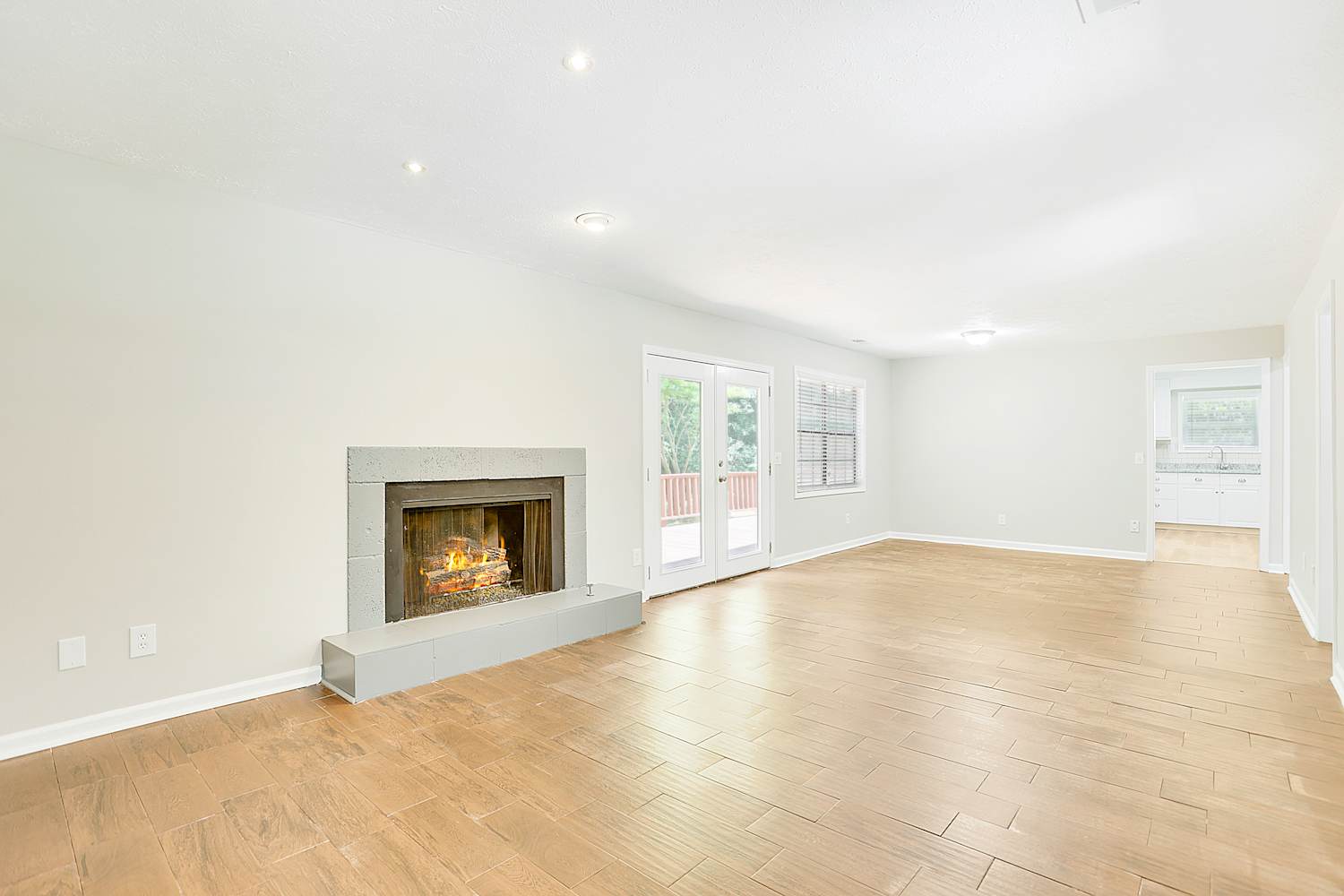 5065 Shannon Way photo 5