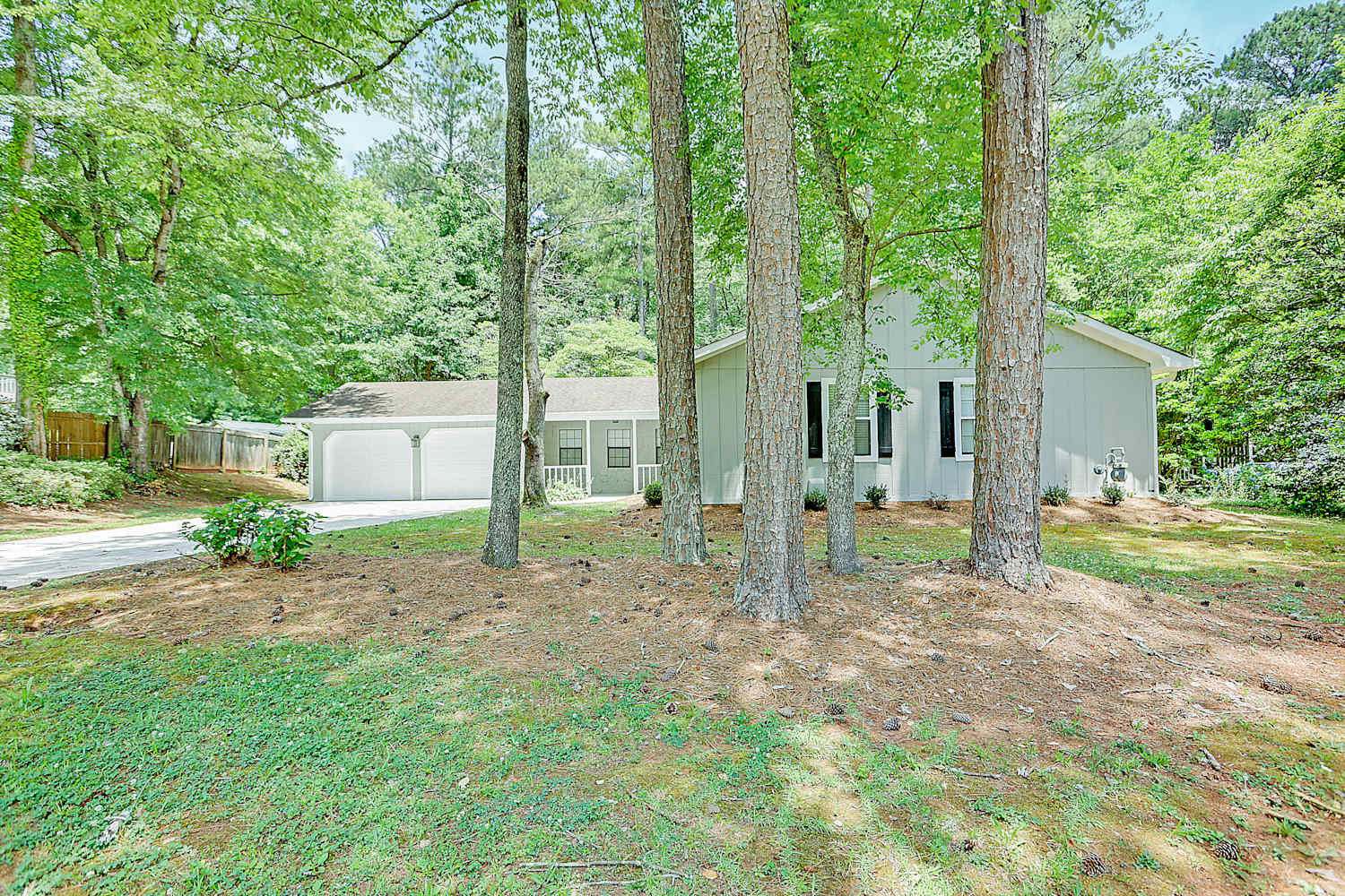 5065 Shannon Way photo 2