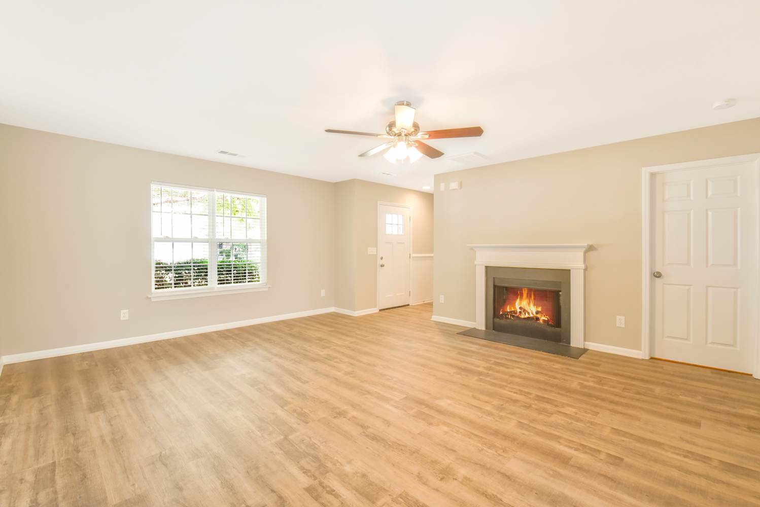 5736 Brookfield Pointe Dr photo 5