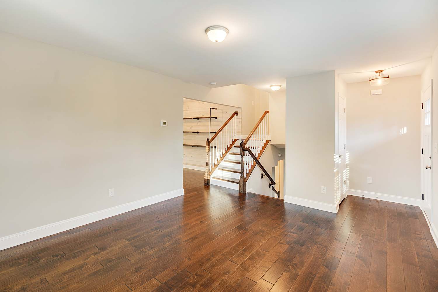 2531 Tanglebrook Ln photo 4