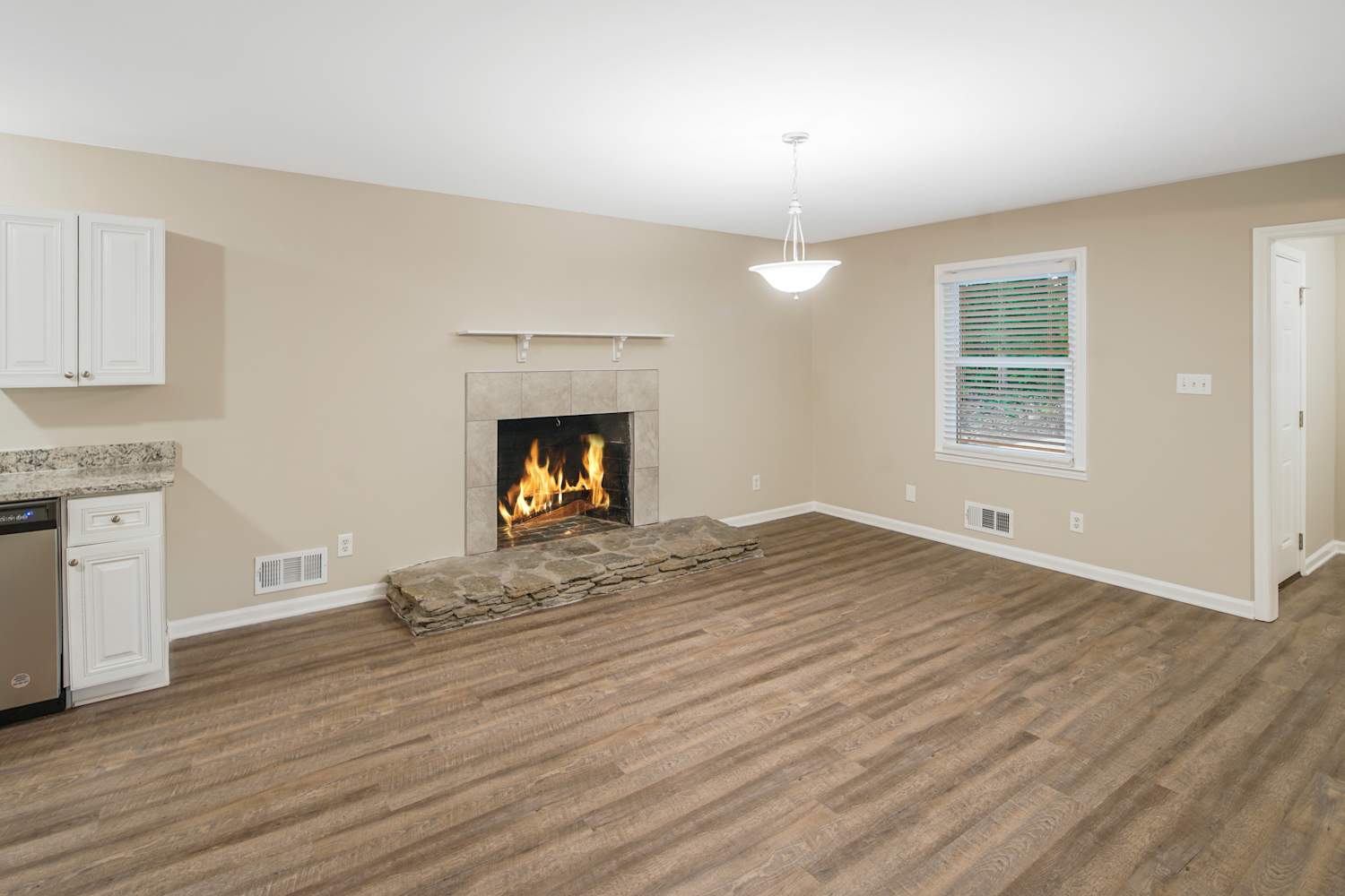 3916 Amsbury Rd photo 5
