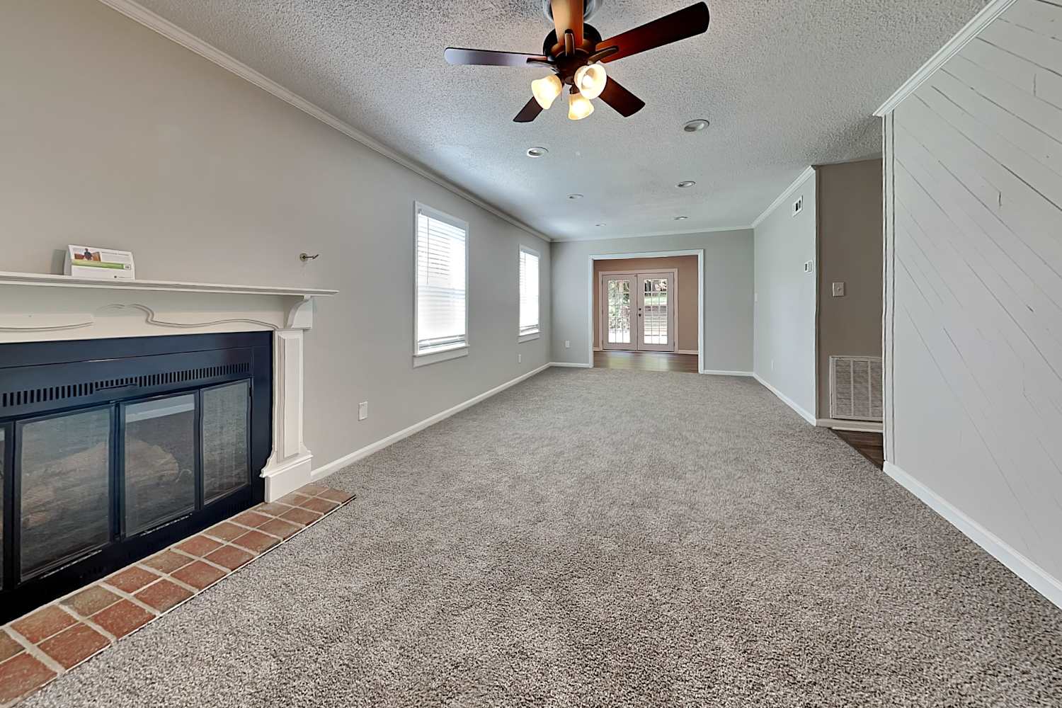 124 Plaza Dr photo 5