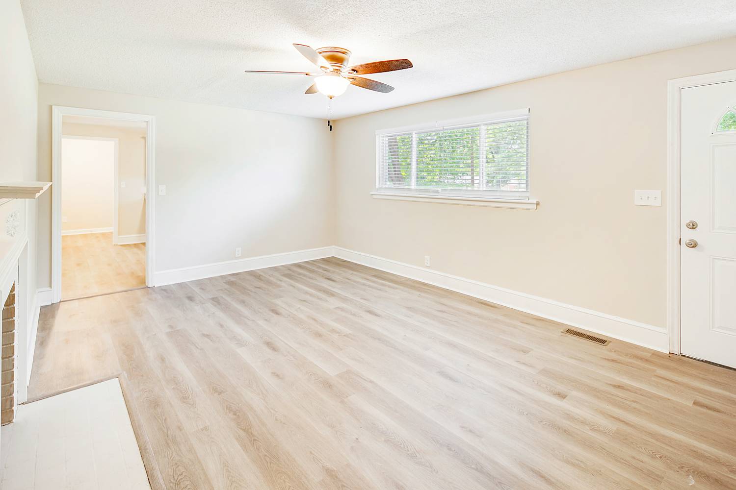 1022 Teresa Ln photo 3