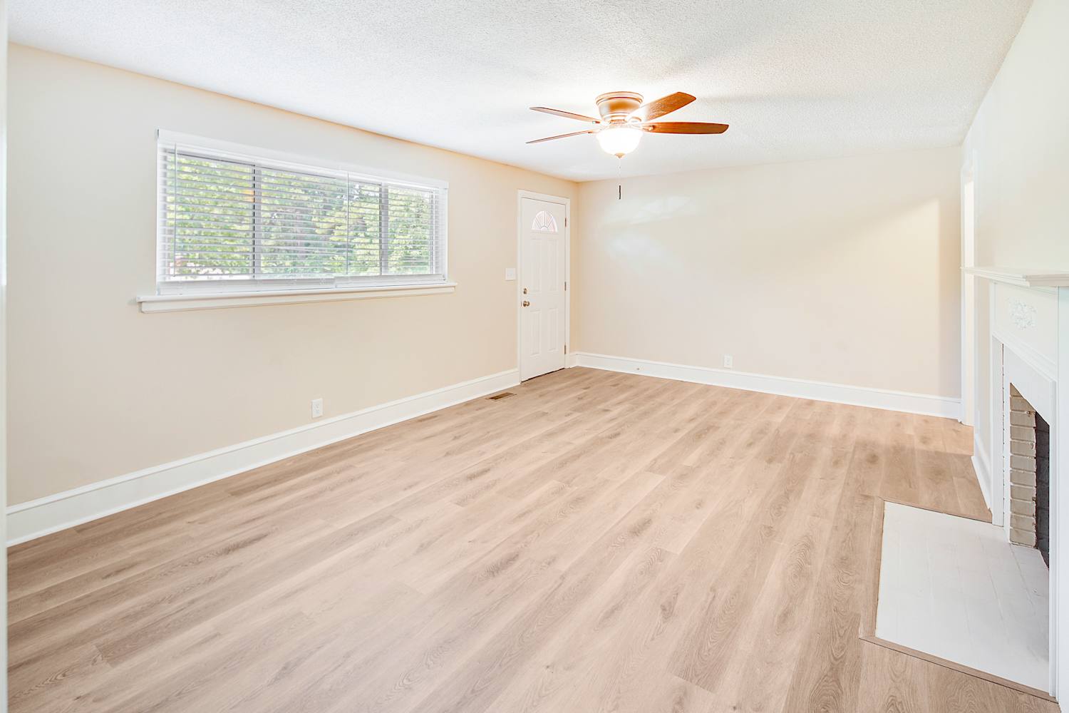 1022 Teresa Ln photo 4