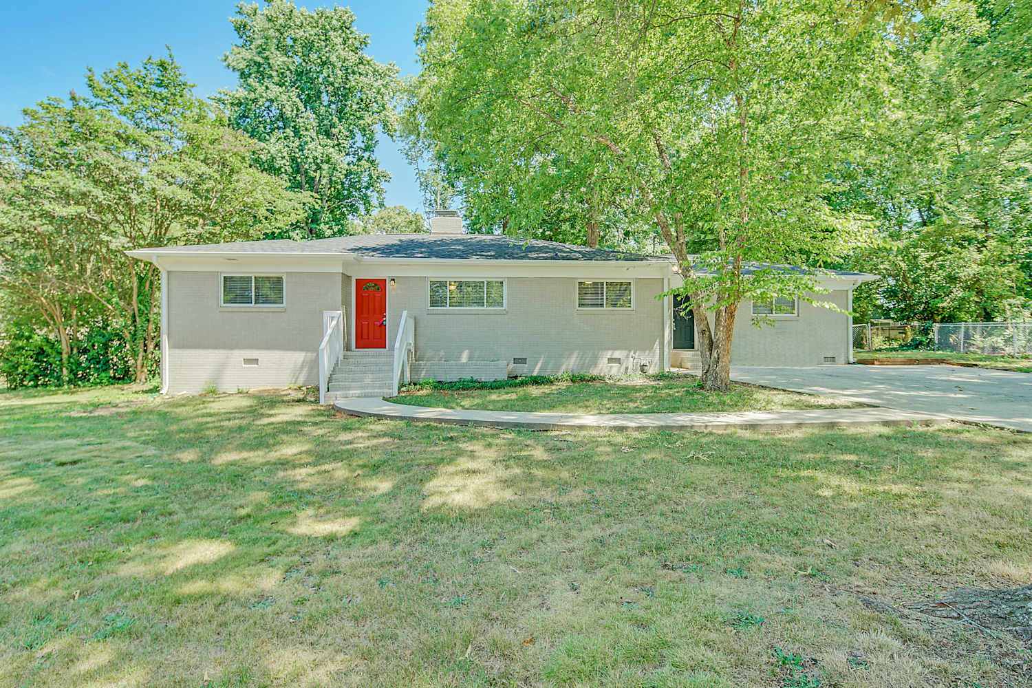 1022 Teresa Ln photo 2