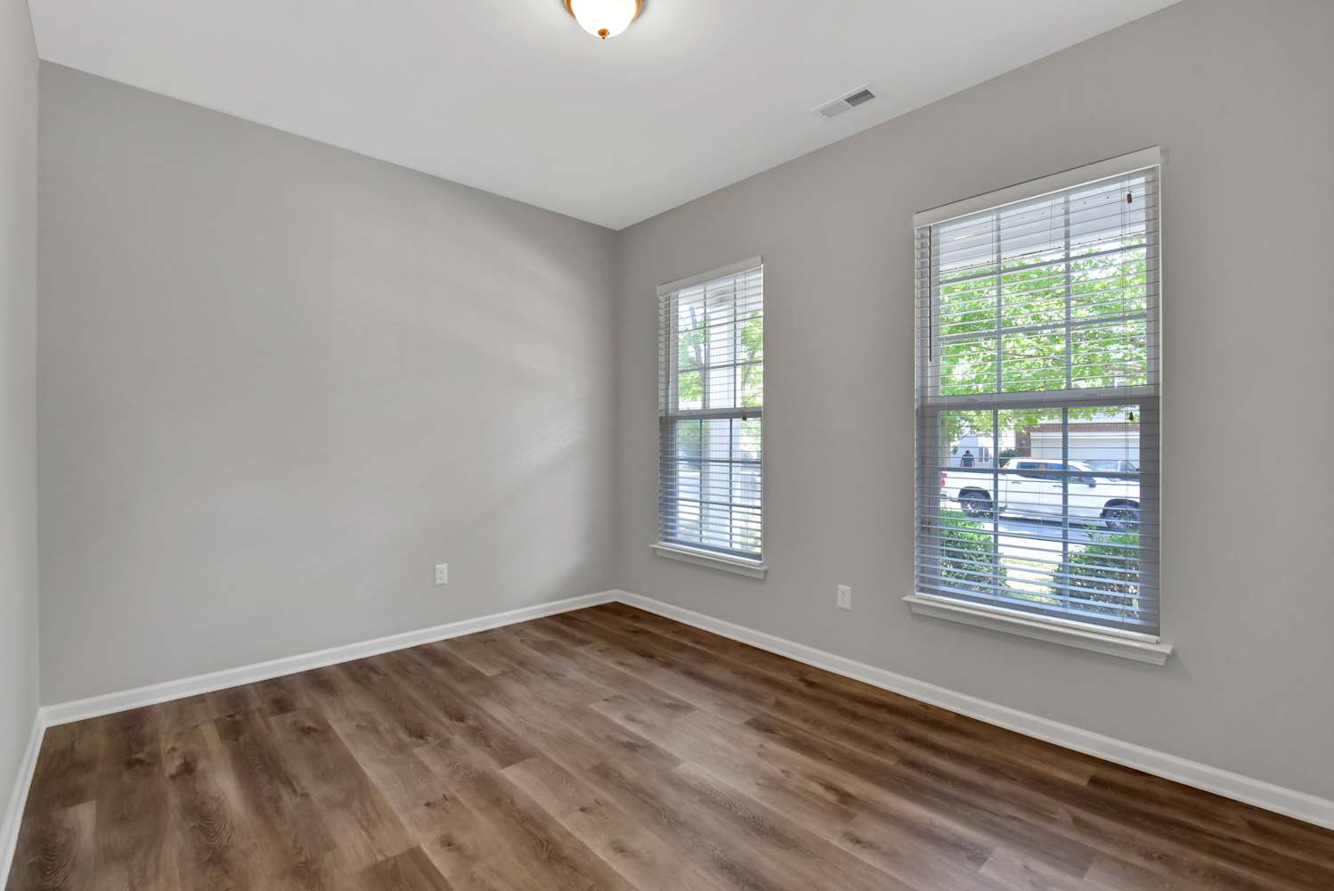 16207 Long Talon Way photo 4