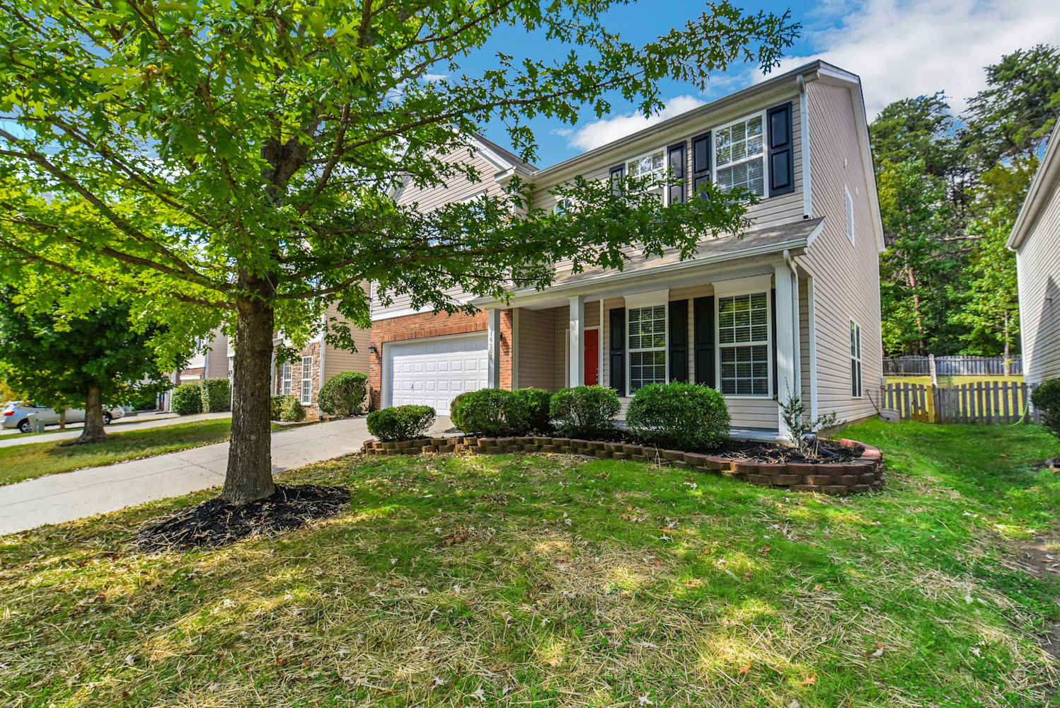 16207 Long Talon Way photo 3
