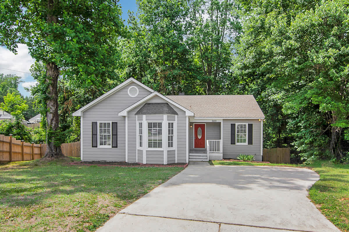 5601 Rudolph Ct photo 2