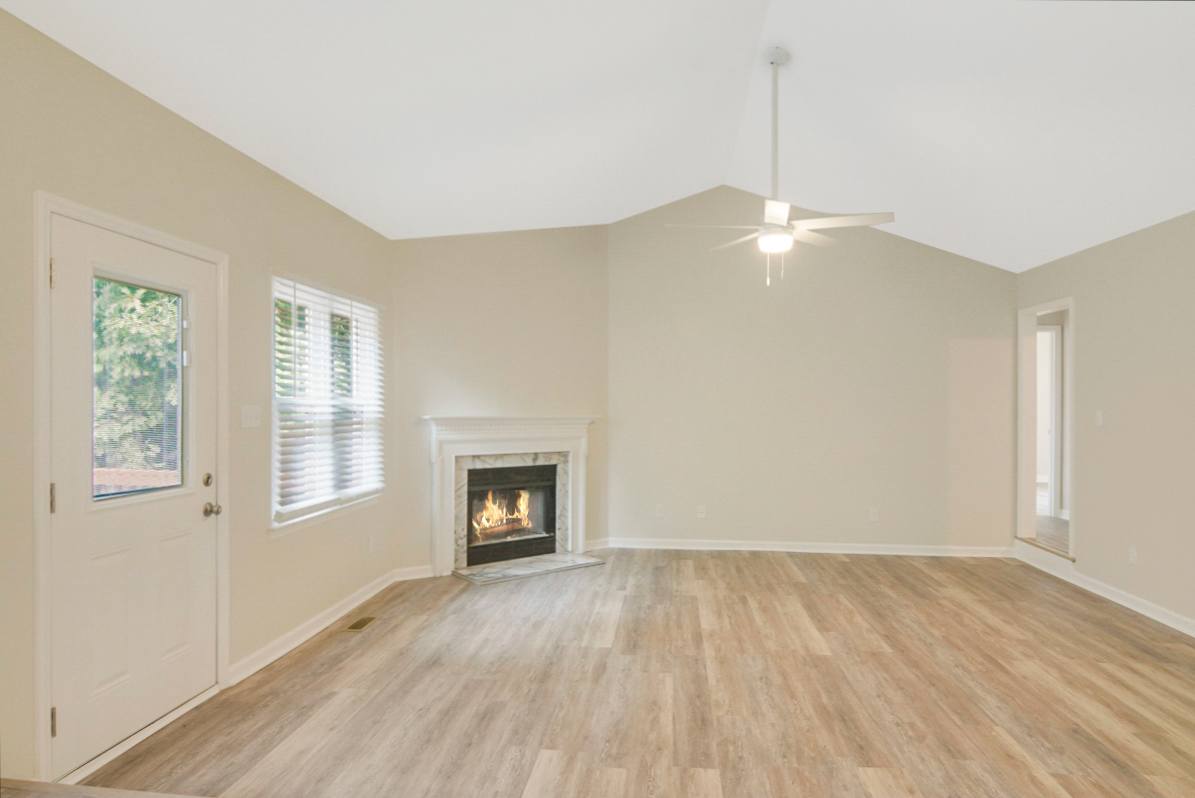 2912 Buckboard Ln photo 3
