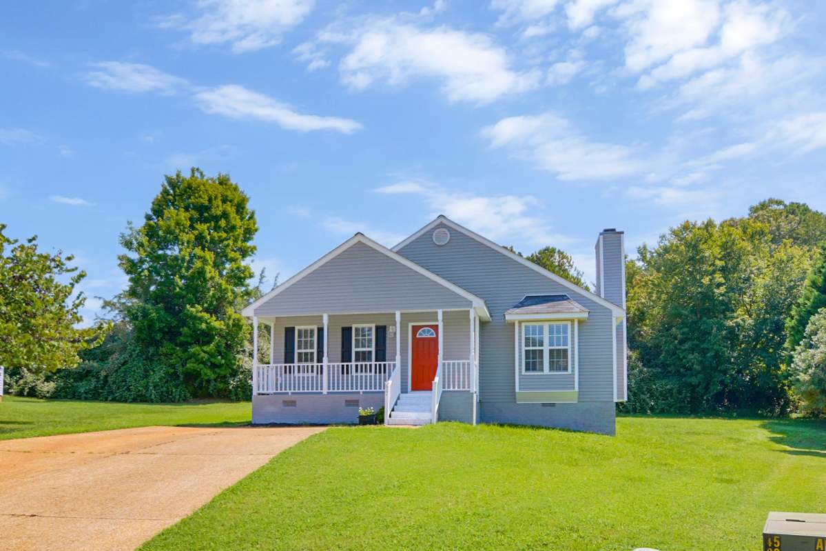 601 Flicker Ct photo 2