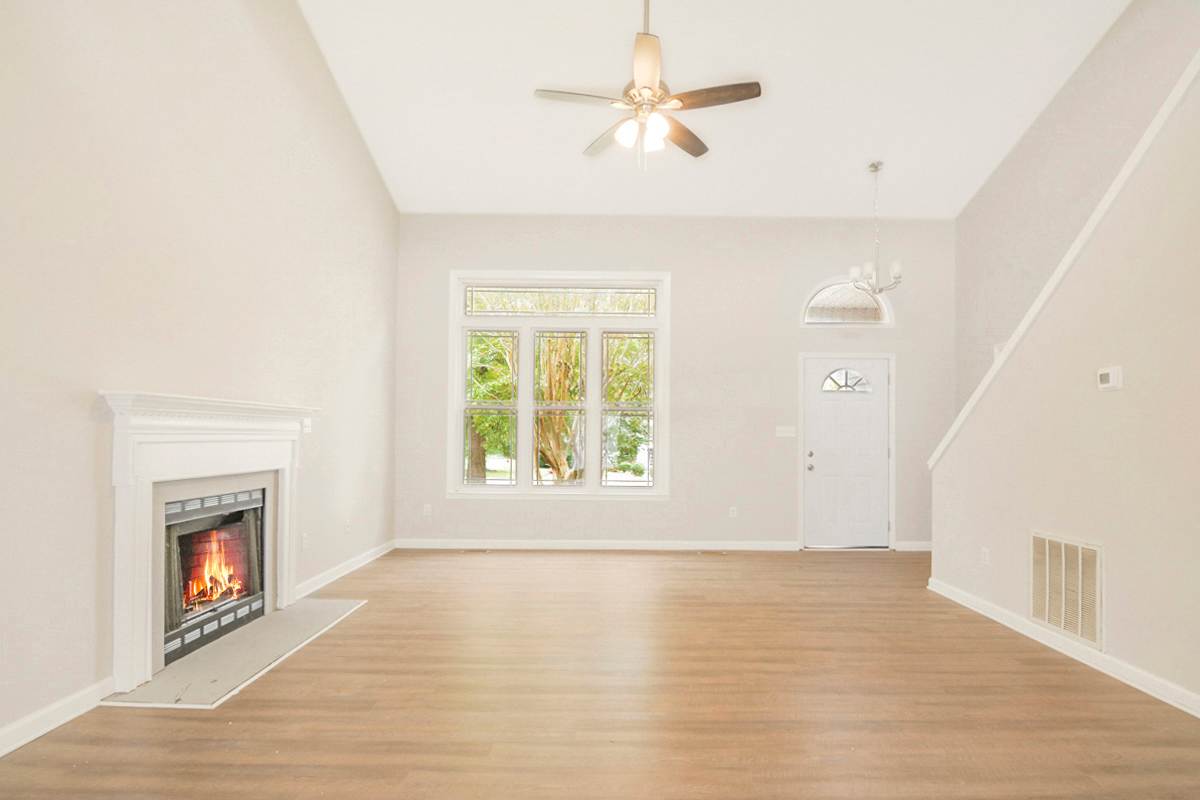 136 Kings Way photo 4
