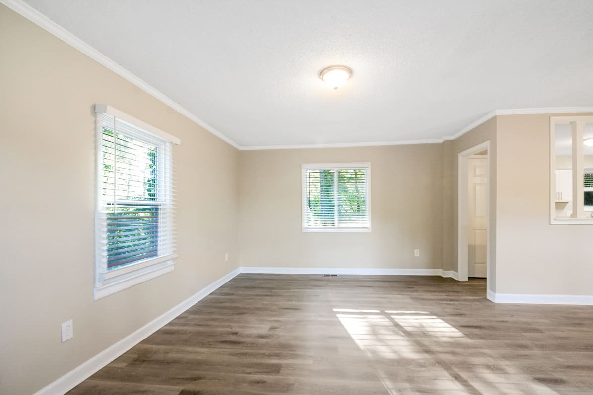 206 Park Ave photo 5