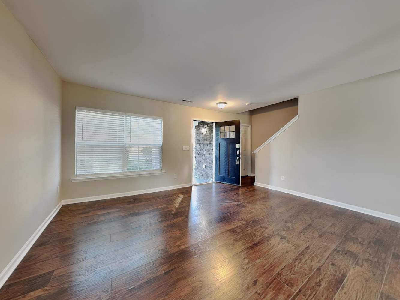 347 Ashdale Dr photo 4