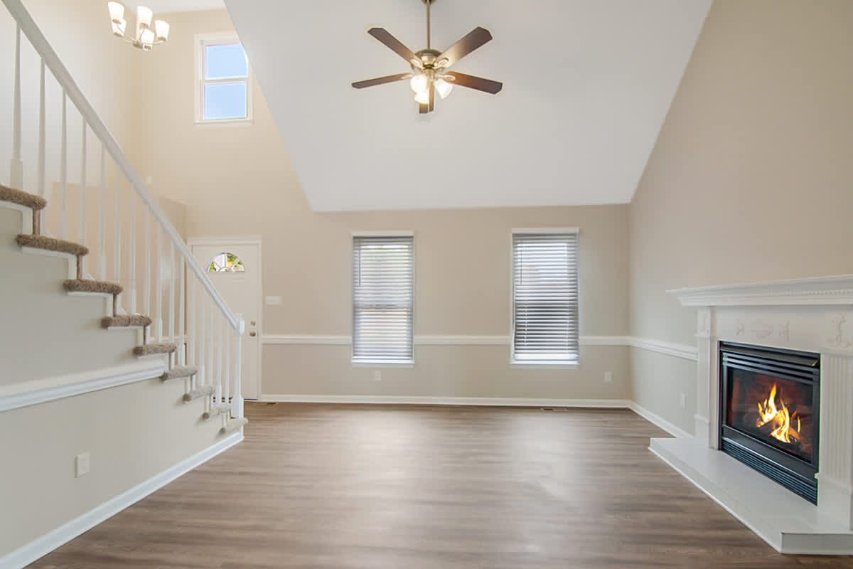 53 Hobson Ln photo 5
