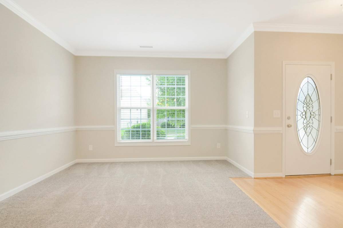 2349 Lazy River Dr photo 4
