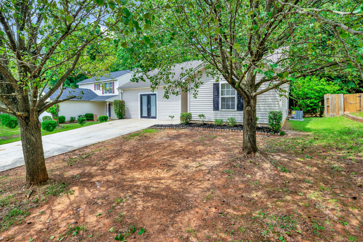 234 Graham Meadow Dr photo 3