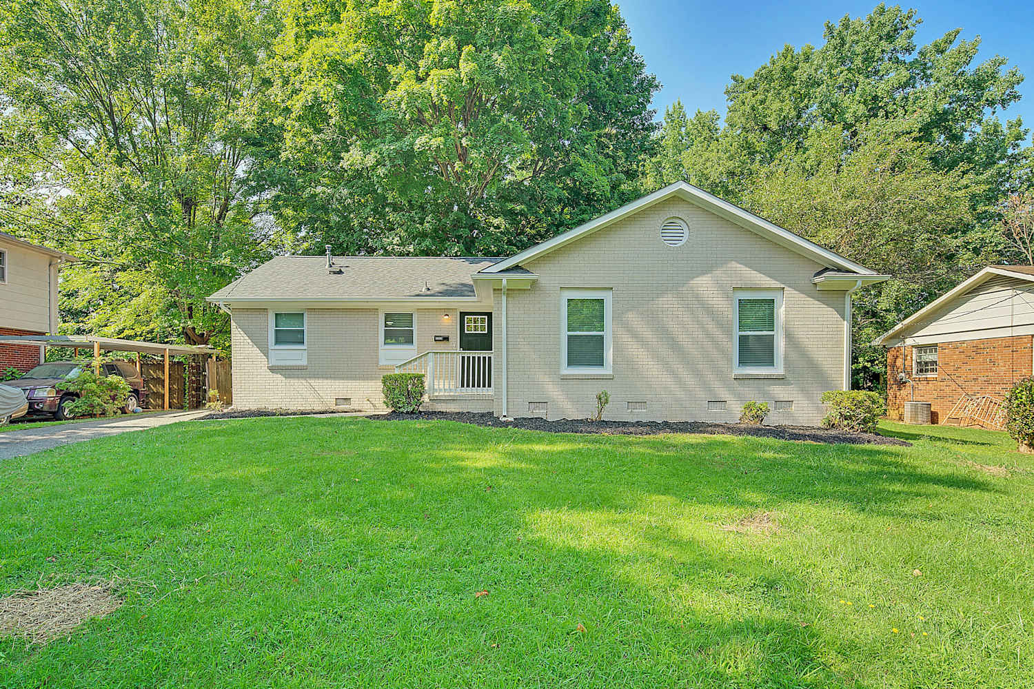 5009 Brooktree Dr photo 2